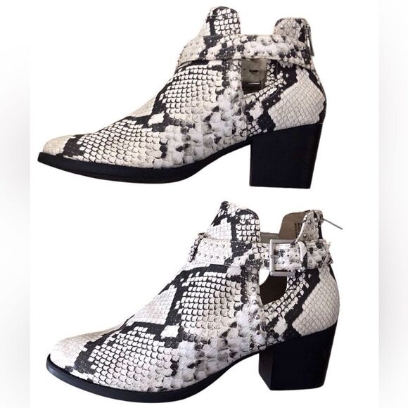 BP. Nordstrom Brand Sadey Snake Print Studded Cut Out Ankle Boots Size 7.5 - Picture 2 of 10